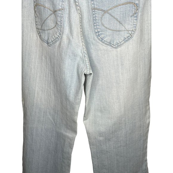 Chicos platinum women’s size 0/US4XS Short light blue jeans stretch pockets - Picture 7 of 13
